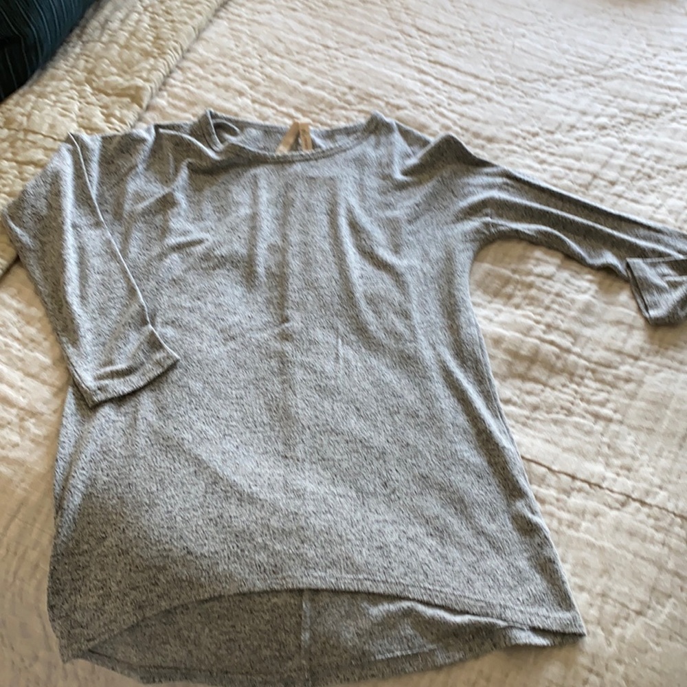 Lightweight sweater. Grey. Size M